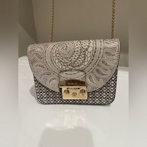 FURLA METRÓPOLIS PRINTED LEATHER Cream shoulder‎ bag